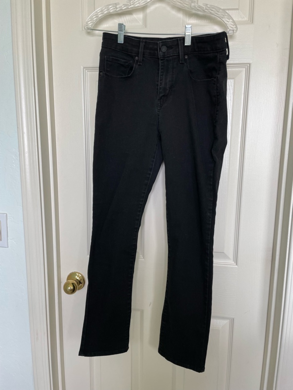 Signature by Levi Strauss Black Skinny Jeans - Sleek Back Pocket Detail - Picture 4 of 5